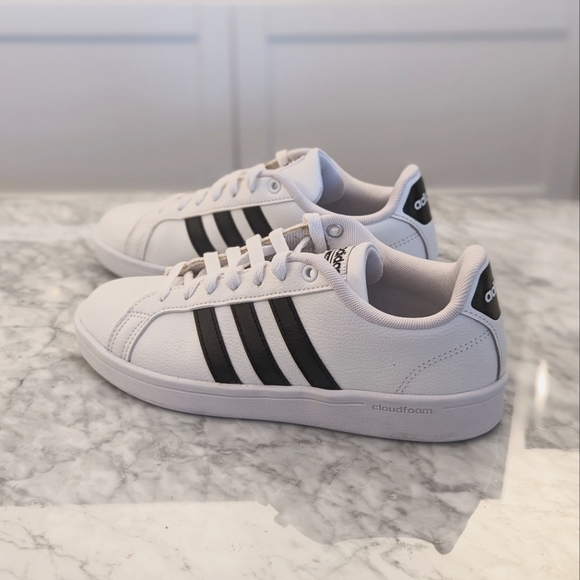 Adidas Women's Cloudfoam Advantage white sneakers black stripes 6.5 - Picture 2 of 7
